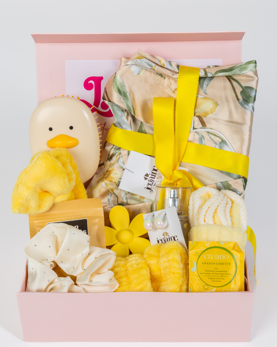 Coffret Pyjama Satin Fleuri et Accessoires Beauté – Prêt à Offrir