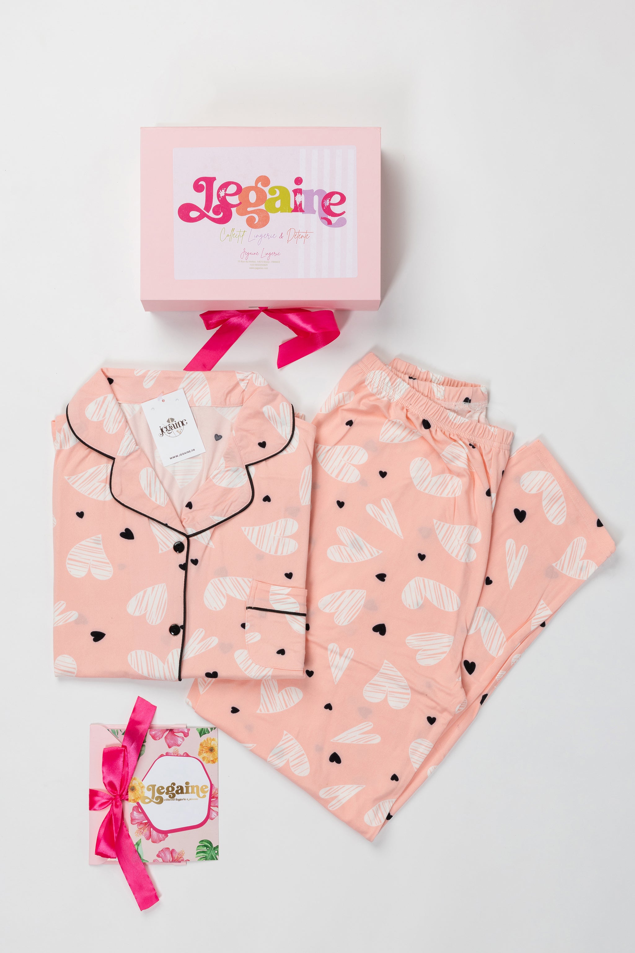 Coffret Pyjama Femme à Cœurs – Cadeau Cocooning Confort (Noir, Rose, Blanc)