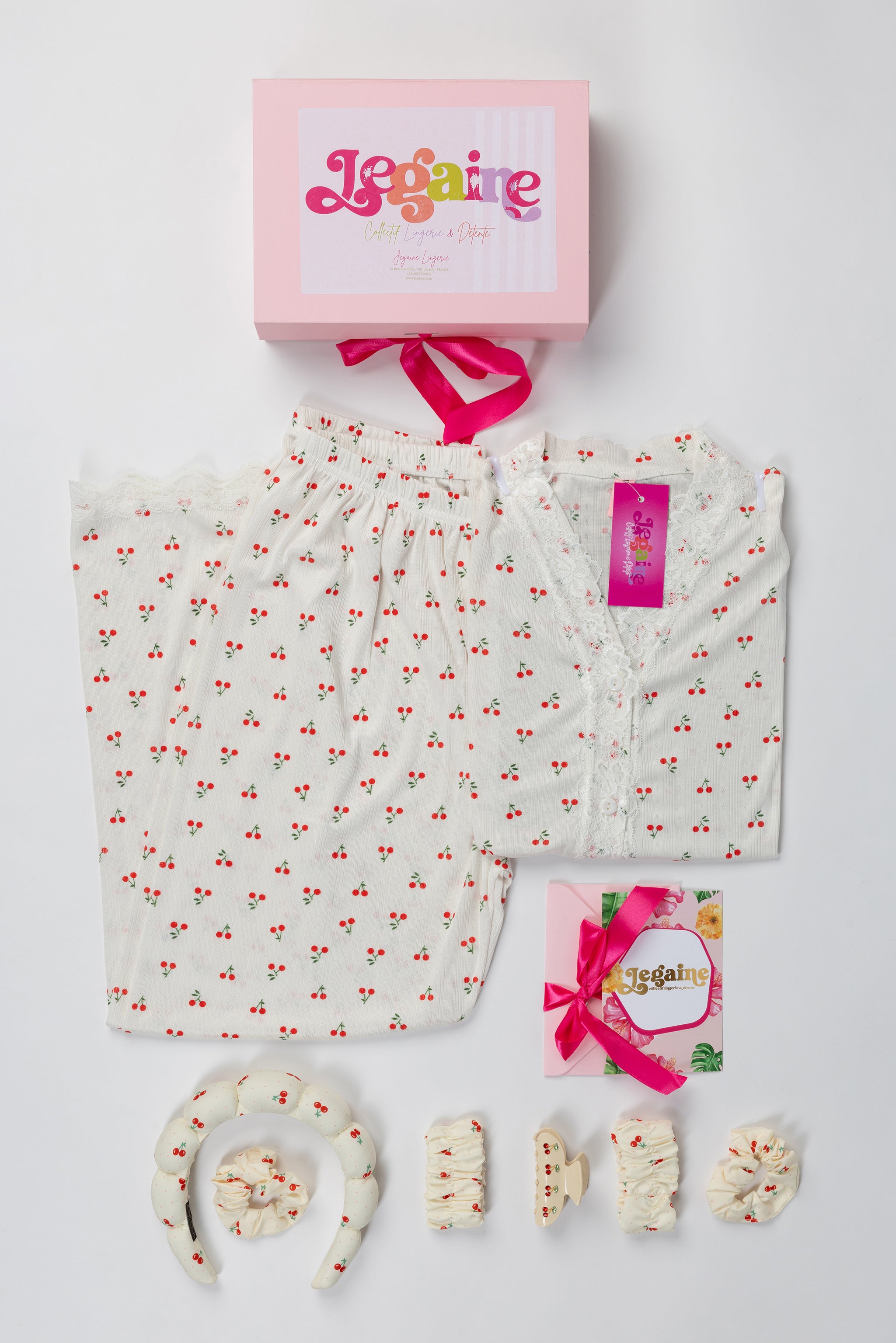 Coffret Pyjama Femme Cerise – Ensemble 2 pièces élégant