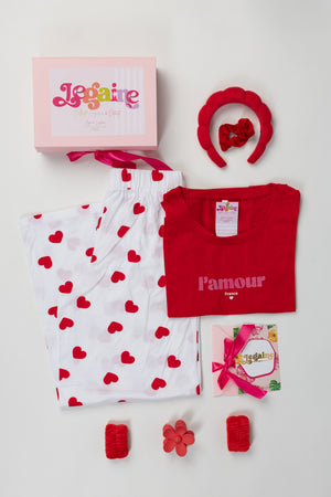 Coffret cadeau Jegaine pyjama femme blanc et rouge esprit Noël avec accessoires cocooning