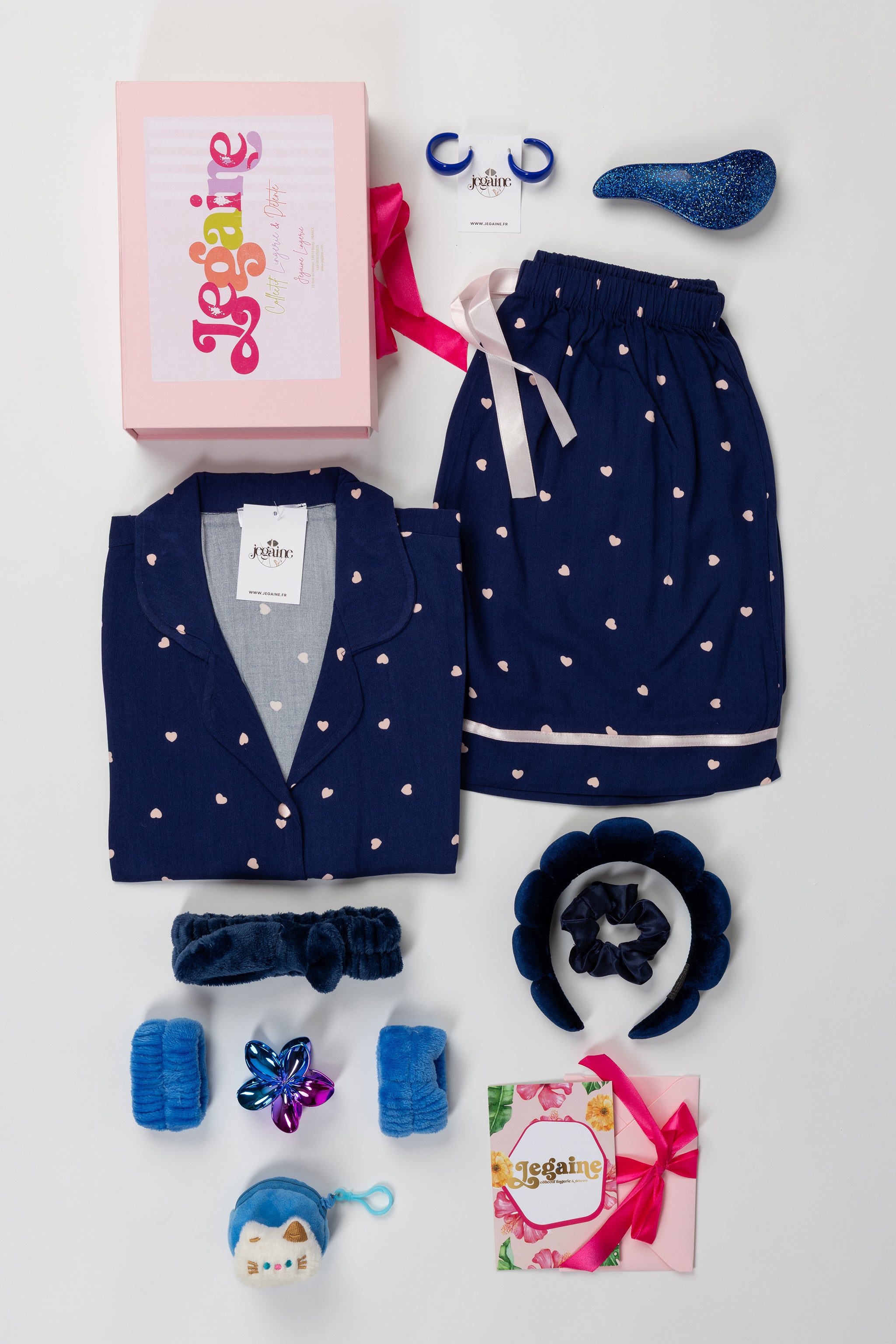 Box Jegaine pyjama femme bleu imprimé flocons avec accessoires cocooning