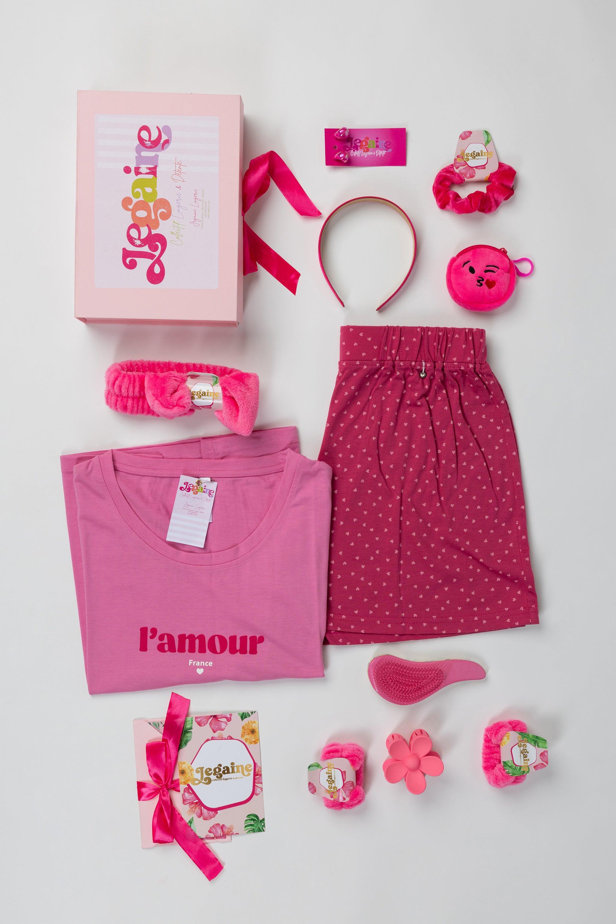 Coffret Jegaine pyjama femme rose clair avec accessoires beauté et box cadeau