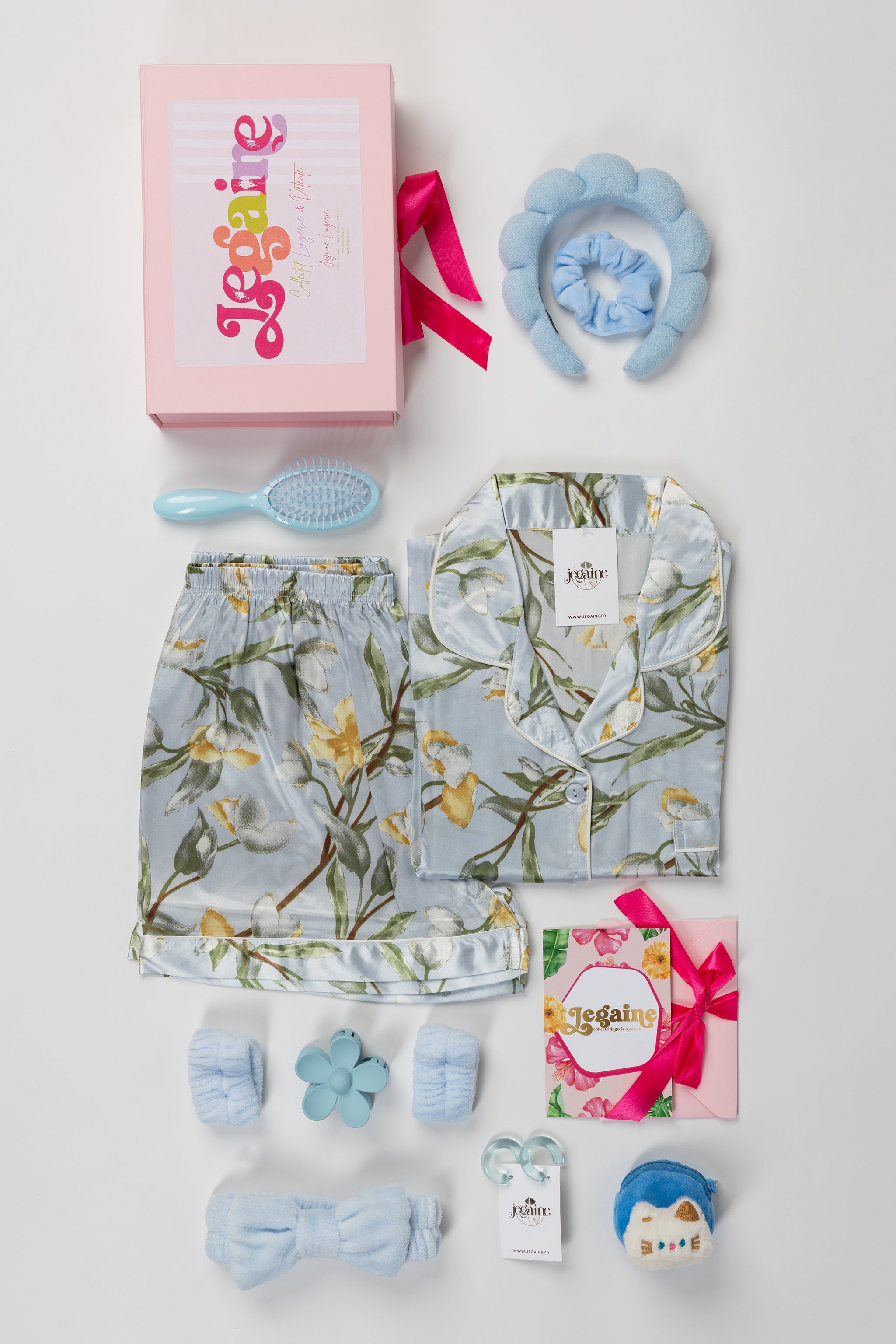 Coffret Jegaine pyjama femme vert pâle avec accessoires bien-être