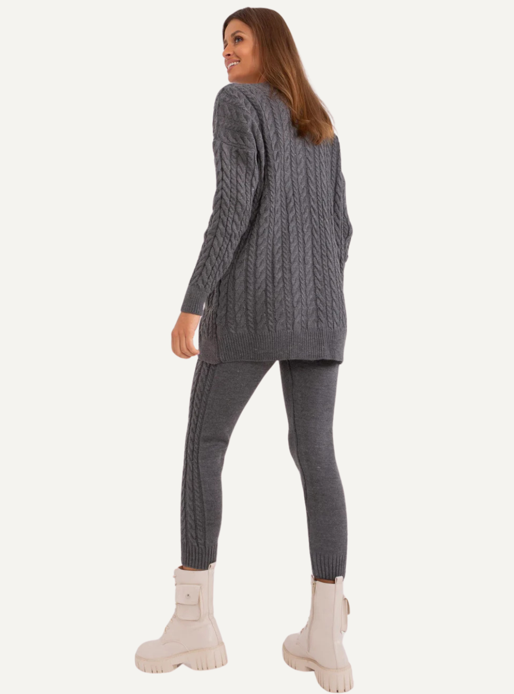 Ensemble décontracté gris foncé avec cardigan