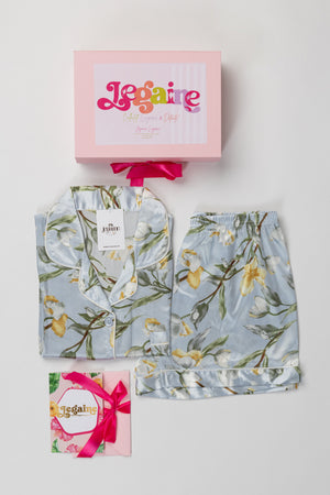 Box Jegaine pyjama femme fleuri avec accessoires cocooning en boîte rose